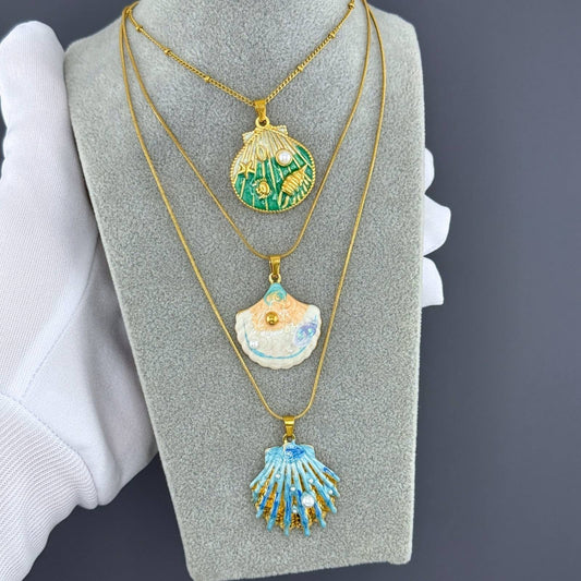 Seashell Necklace, 18K Gold Plated Steel