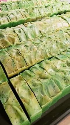 Goat Milk Soap: Peppermint with Bentonite Clay & Poppy Seeds